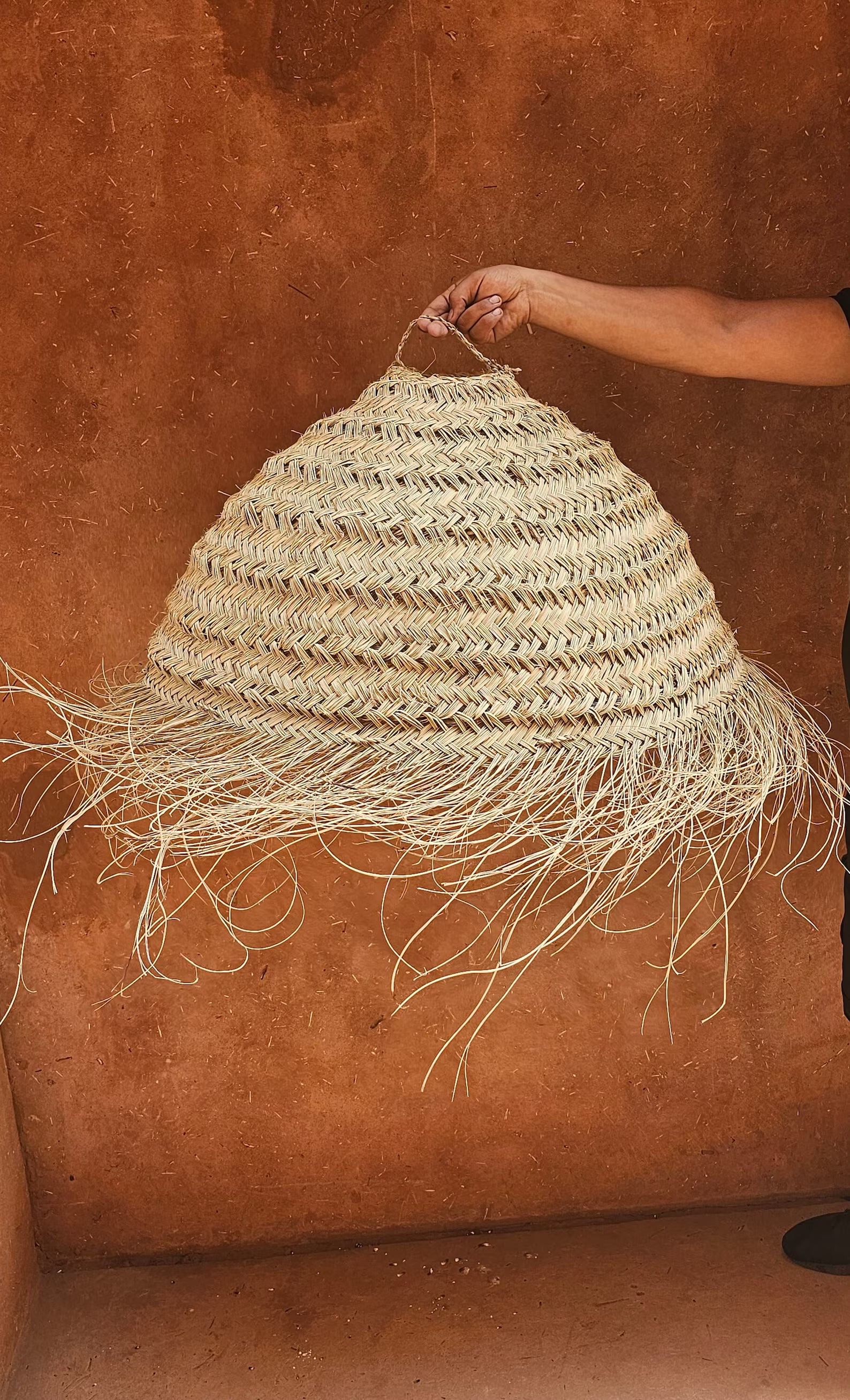 Straw ball pendant light